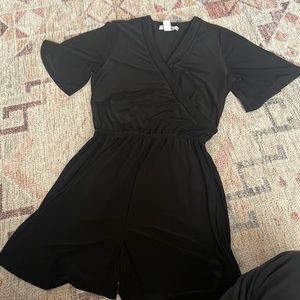 Black romper size 00